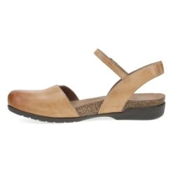 Dansko Rowan Wide Honey Distressed -Dansko Store 6032585300 SDL