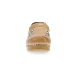 Dansko Jenni Pro Honey Distressed 15 Dansko Jenni Pro Honey Distressed -Dansko Store 619581464 VF1 eb934a9c 0e4a 4ccf a726 c0404711e9f6