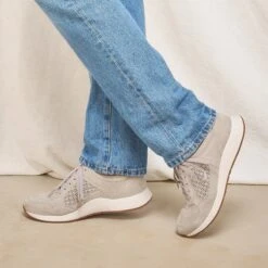 Dansko Catie Grey Suede 13 Dansko Catie Grey Suede -Dansko Store Catie Grey PDP 2 2400x2400 26c9d1b7 1fe1 4b4a 8ee1 6c0ff2d632e9