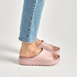 Dansko Devyn Mauve Molded -Dansko Store Delmar Devyn Mauve 5401 2400x2400 cbb2a7b4 e150 4450 95fb 5aa5e51299dd