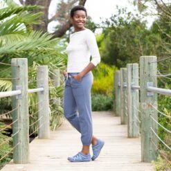 Harlyn Blue Suede -Dansko Store Harlyn Blue PDP 1 2400x2400 fd9e19d6 1878 4547 ab00 381774318dbd