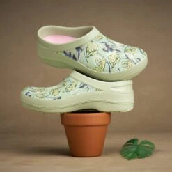 Dansko Kaci Houseplant Molded -Dansko Store Kaci Houseplants PDP 2400x2400 e6704f2f c7d9 4ac1 9e18 d1fac7fd7a1e