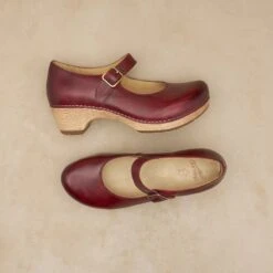 Dansko Lilah Red Waxy Burnished -Dansko Store Lilah Red PDP 1 2400x2400 01722762 e5ee 4e38 b862 e9e66c9c05f6