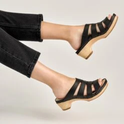 Dansko Lyndi Black Oiled Pull Up 14 Dansko Lyndi Black Oiled Pull Up -Dansko Store Luna Lyndi Black 2455 2400x2400 7a46b1ef 3a34 4095 8e98 2c2d1d17c619