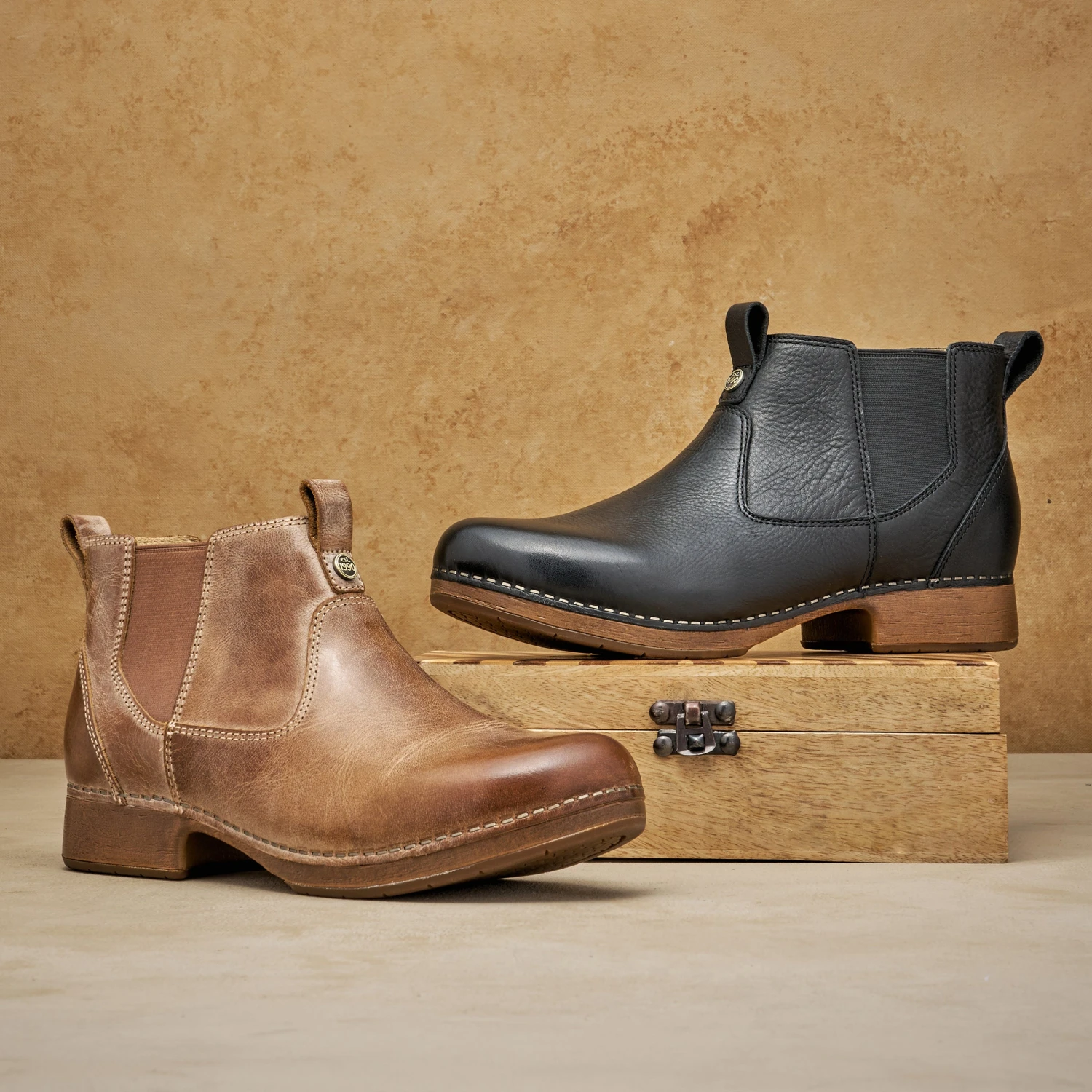 Dansko Michele Black Waxy Milled 2 Dansko Michele Black Waxy Milled - Image 2