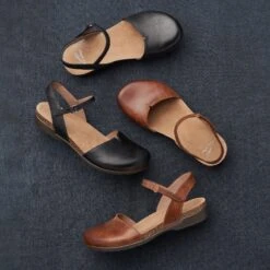 Dansko Rowan Tan Waxy Burnished -Dansko Store Rowan Black Tan PDP Image 2400x2400 1c9e8eda 5637 4ad2 bb1e 02b8e18ef40e