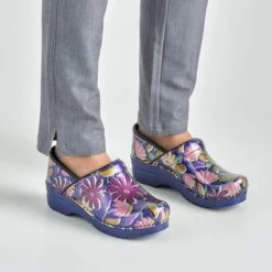 Professional Indigo Floral Patent -Dansko Store S25 Professional Indigo Patent 5849 2400x2400 a1bb4f82 2464 4b86 9da8 36cb8dad35b3