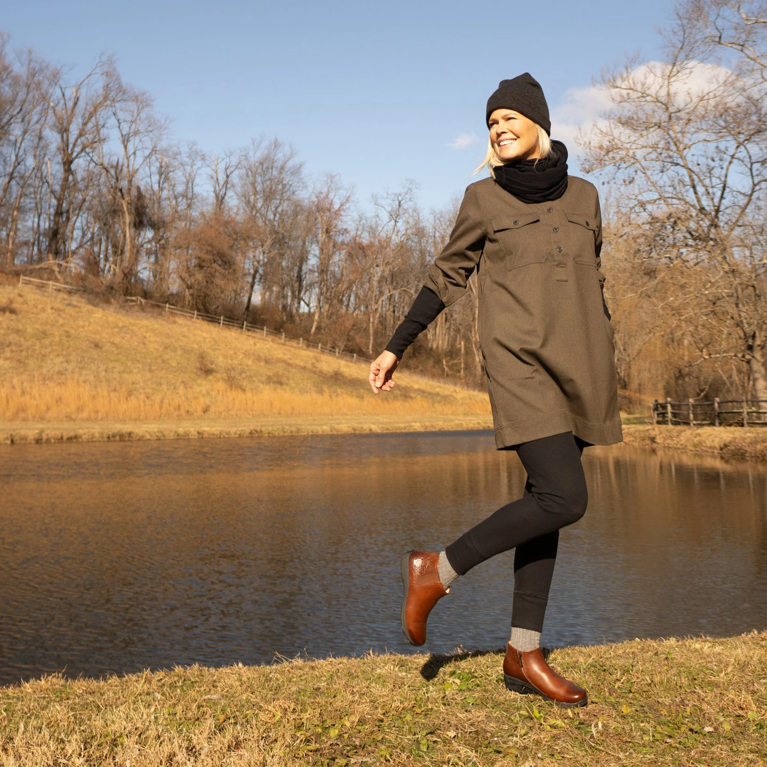 Dansko Sherry Cinnamon Waxy Burnished 5 Dansko Sherry Cinnamon Waxy Burnished - Image 5