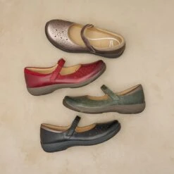 Dansko Stacy Pewter Metallic -Dansko Store Stacey ColorRun 2400x2400 06126edd 5990 421c 982b 156196c56868