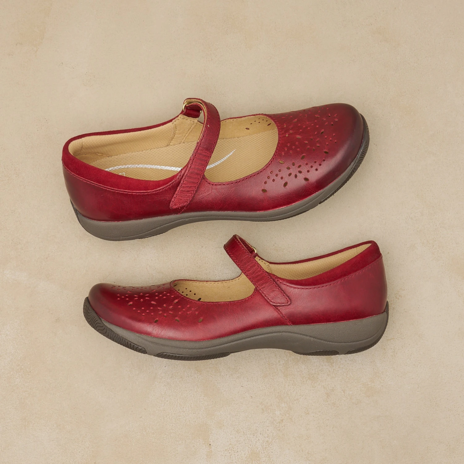 Dansko Stacy Red Waxy Burnished 9 Dansko Stacy Red Waxy Burnished - Image 9