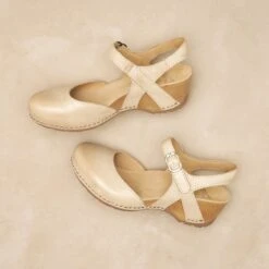 Tiffani Ivory Milled Burnished -Dansko Store Tiffani Ivory PDP 1 2400x2400 9917559b 0001 44e5 94b5 56b86d5b0da2