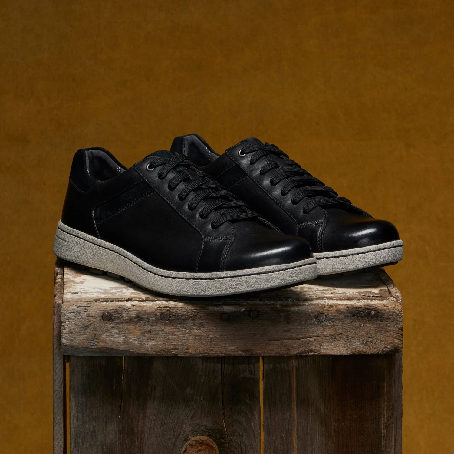 Dansko Trevor Black Burnished Calf 2 Dansko Trevor Black Burnished Calf - Image 2