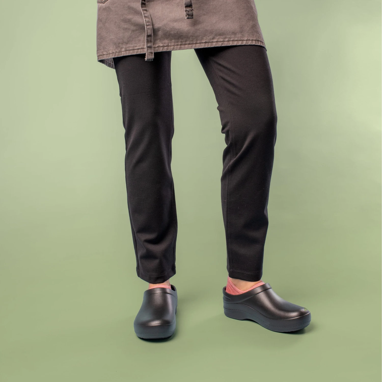 Dansko Kaci Black Molded 2 Dansko Kaci Black Molded - Image 2